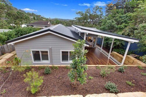 Granny flat, grey house, dark grey roof